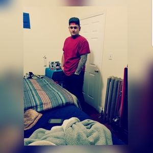 Meet your Posher, Mauricio m m